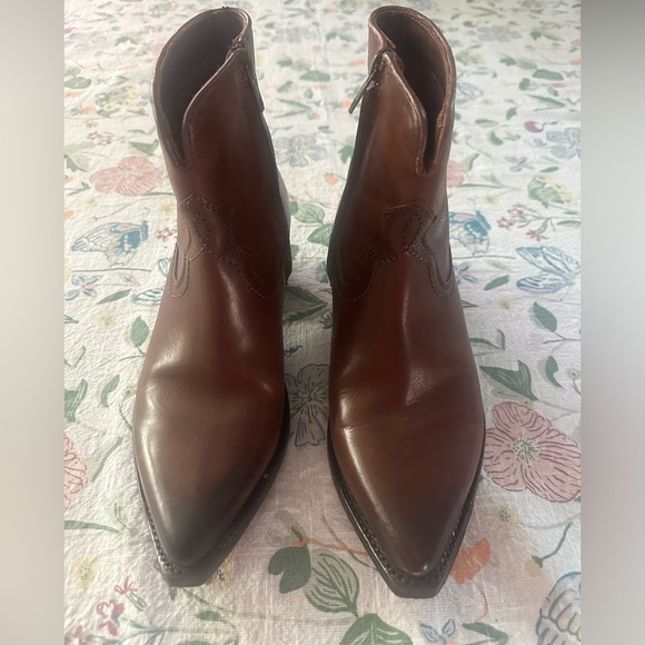 Frye Shane Short Women's Pull-on Boots, Whiskey Size 6 - Picture 7 of 7